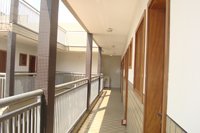 Área externa do Residencial com acesso às kitnets.